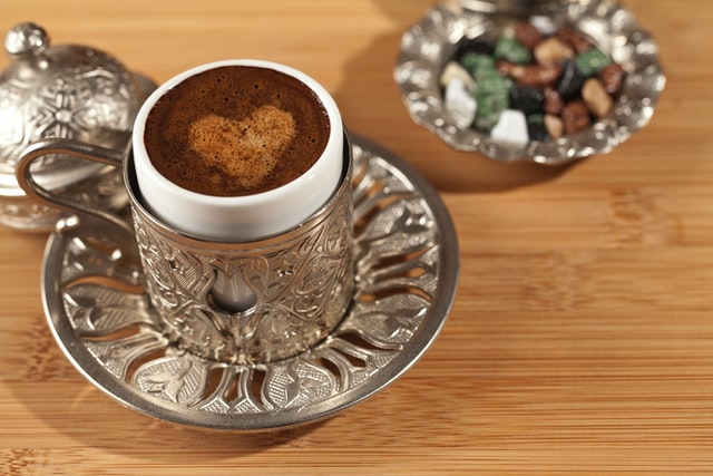 القهوة التركية وتاريخها العثماني القديم