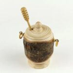 جرة عسل خشب حرفية