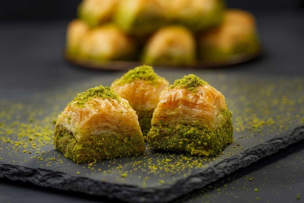 Fıstıklı Baklava بقلاوة بالفستق