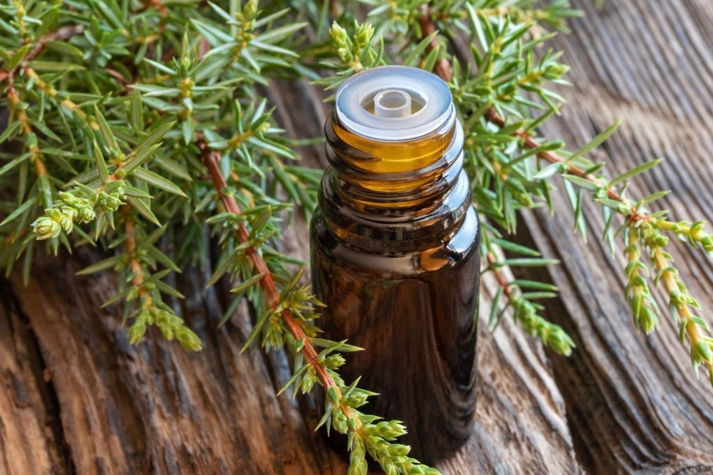 Juniper oil