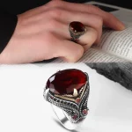 خاتم رجالي فضة عيار 925 بحجر الزركون العنابي