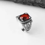 ⁦خاتم رجالي فضة عيار 925 بحجر الزركون الناري⁩ - الصورة ⁦2⁩