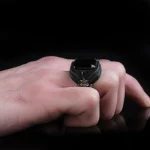 ⁦خاتم رجالي من الفضة عيار 925 بحجر الزركون الرمادي⁩ - الصورة ⁦3⁩