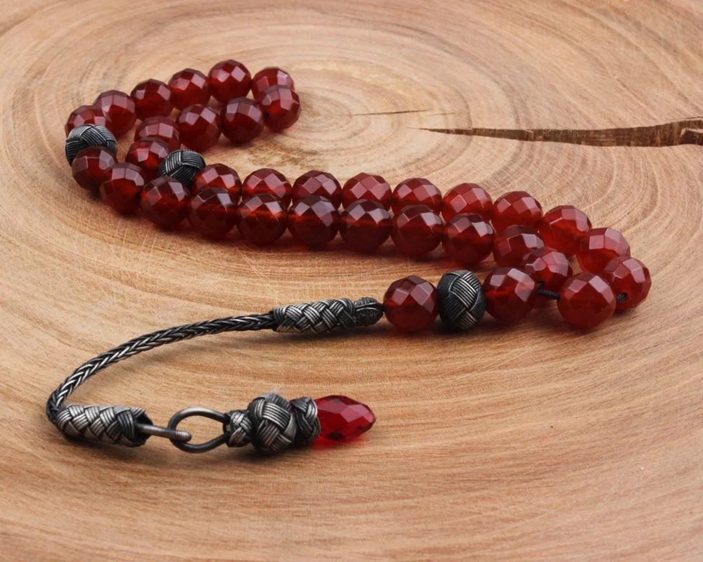 سبحة عقيق فضي عيار 1000 قيراط مع شرابات قزاز