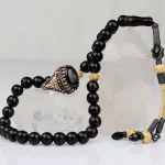 سبحه وخاتم فضة بحجر العقيق ذو العين ومزيج من سبحة حجر القزاز عيار 1000 قيراط