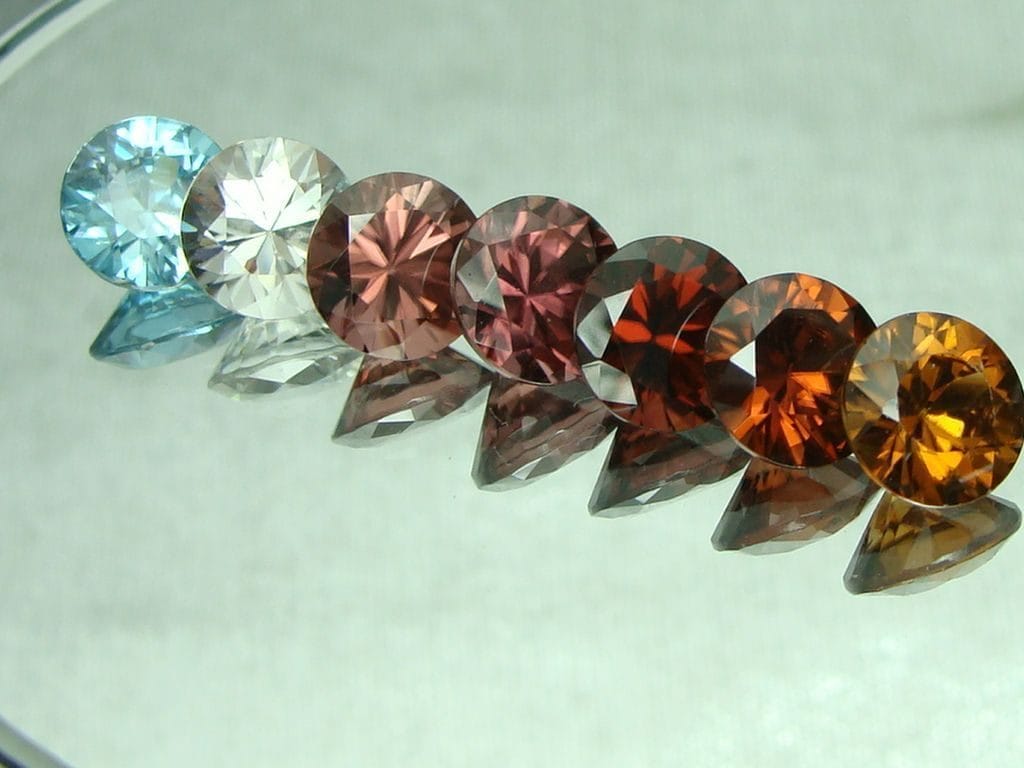 حجر الزركون 